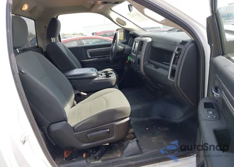 2022 Ram 1500 Classic Tradesman 4X2 8' Box from USA, damaged, VIN 3C6JR6DG9NG284355